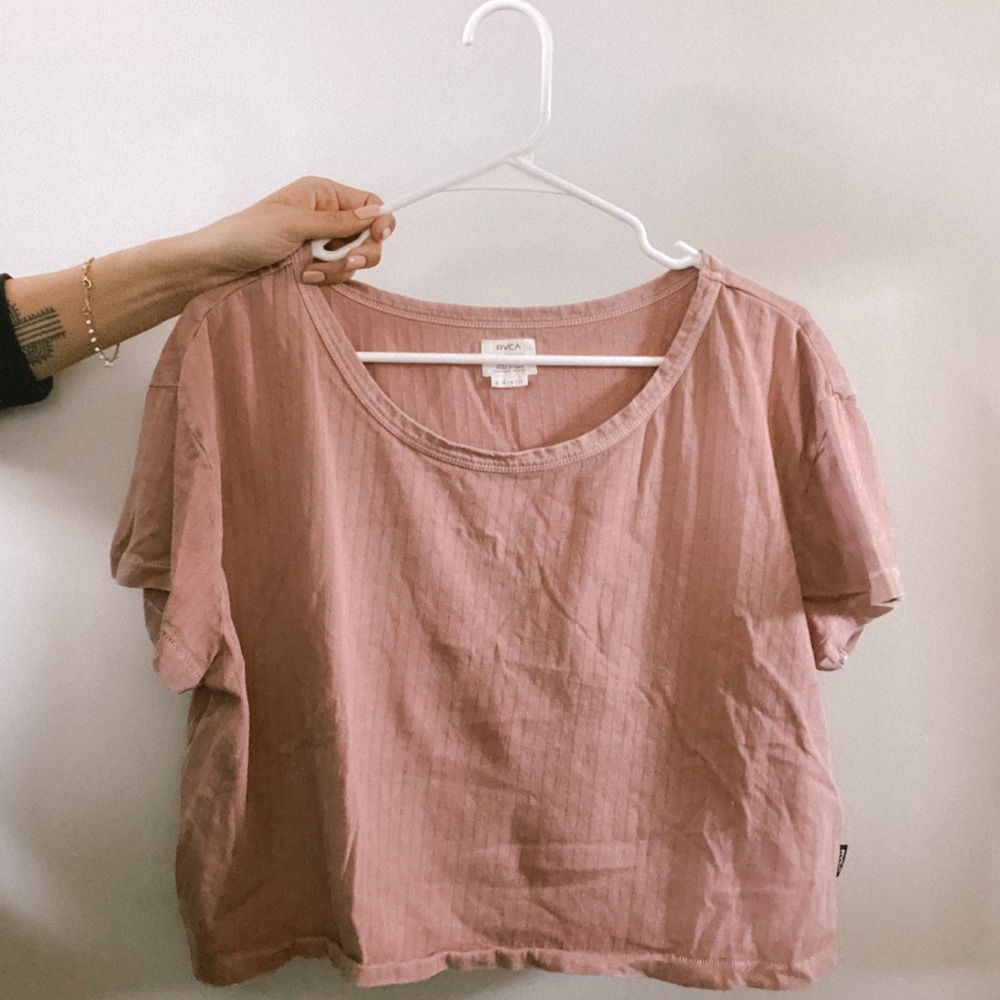 rvca blush colored top